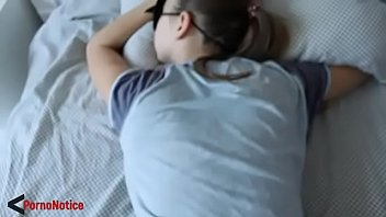 Порно Где Трахают Спящую Девушку